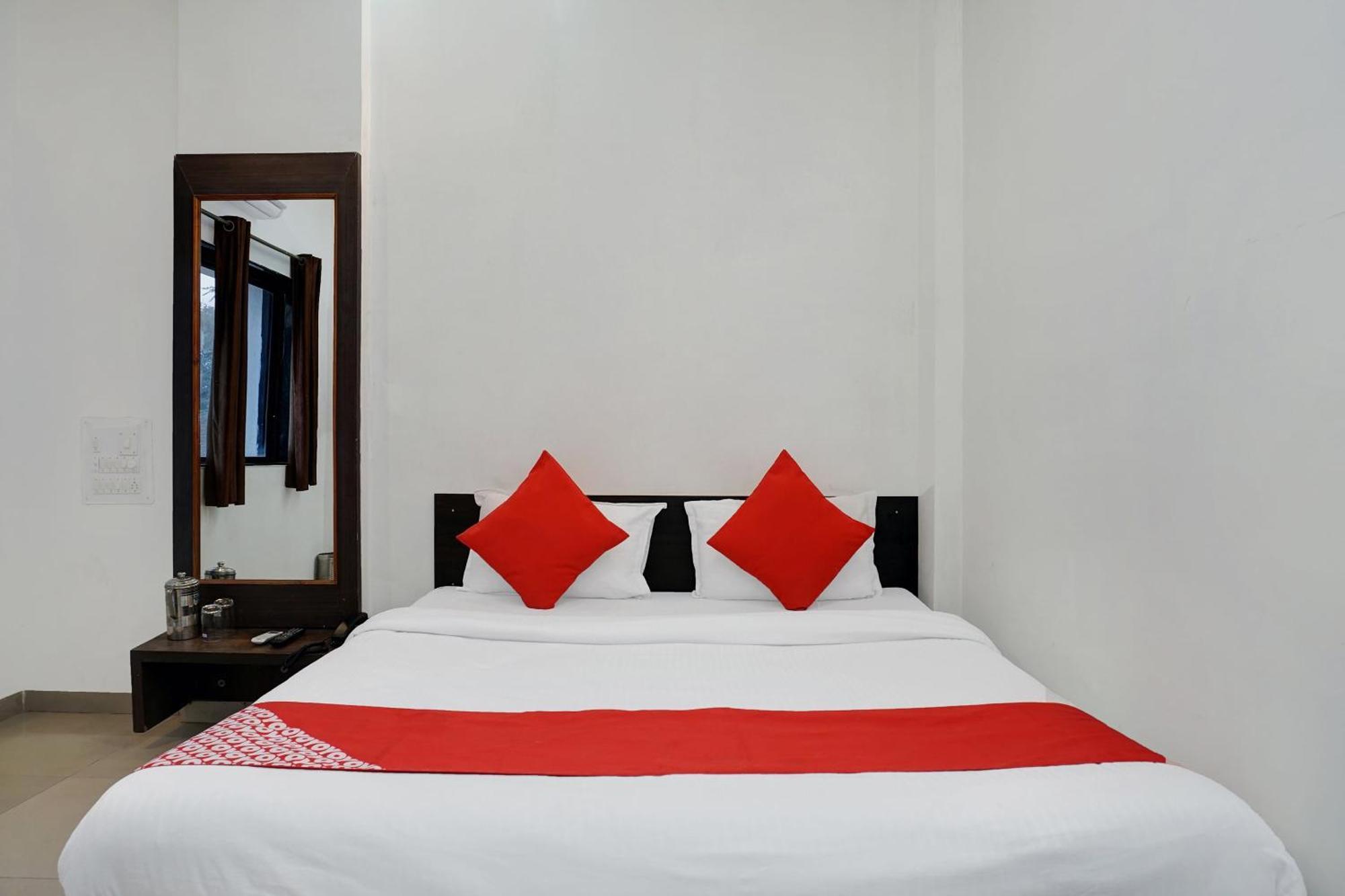 Super Hotel O Shirdi Sai Inn Exterior foto
